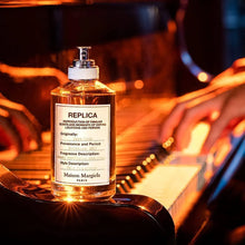 Load image into Gallery viewer, Maison Margiela Replica Jazz Club EDT Sample