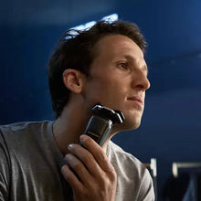 Load image into Gallery viewer, Philips Shaver Series 7000 SkinIQ