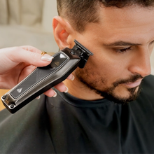 Load image into Gallery viewer, Andis Recon Linear Motor Trimmer Black Chrome