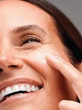 Load image into Gallery viewer, Dermalogica Dark Spot Solutions Kit