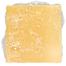 Load image into Gallery viewer, Dr Squatch Bay Rum Natural Bar Soap for Men 141g