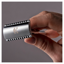 Load image into Gallery viewer, King C. Gillette Double Edge Razor + 5 Razor Blades