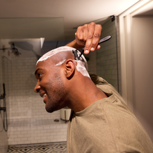 Load image into Gallery viewer, Leaf Shave Two Razor - Black