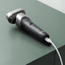 Load image into Gallery viewer, Panasonic Series 500 3-Blade Wet &amp; Dry Electric Shaver - Black