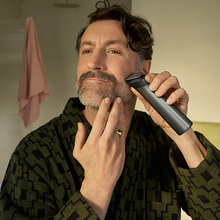 Load image into Gallery viewer, Philips All-in-One Trimmer Series 7000 13-in-1 MG7922/15