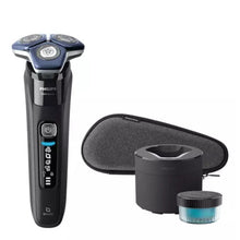 Load image into Gallery viewer, Philips Shaver Series 7000 SkinIQ