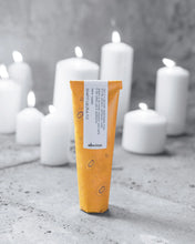 Load image into Gallery viewer, Davines Relaxing Fluid 125ml