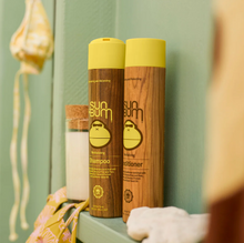 Load image into Gallery viewer, Sun Bum Revitalising Conditioner 295ml