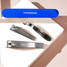 Load image into Gallery viewer, Tweezerman Grooming Gift Set