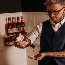 Load image into Gallery viewer, 18.21 Noble Oud Man Made Wash 532 ml