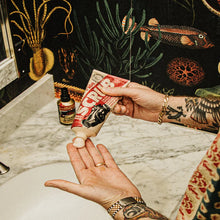 Load image into Gallery viewer, 18.21 Octane Face Scrub 178ml