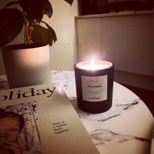 Load image into Gallery viewer, Jackson Miles Fresh Fig &amp; Cedar 300ml Soy Wax Candle