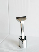 Load image into Gallery viewer, Supply Single Edge Razor Stand (Pro - Mirror Polish)