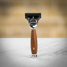 Load image into Gallery viewer, Muhle Vivo R 331 F Razor – Fusion – Plum Wood